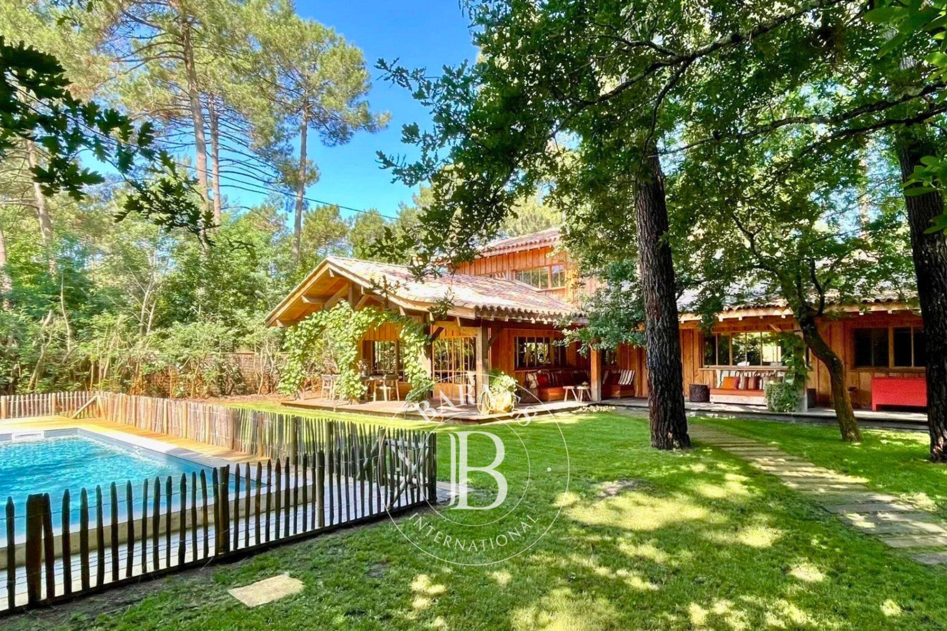 Séjour de luxe dans une villa au Cap Ferret – Piscine chauffée et jardin privatif