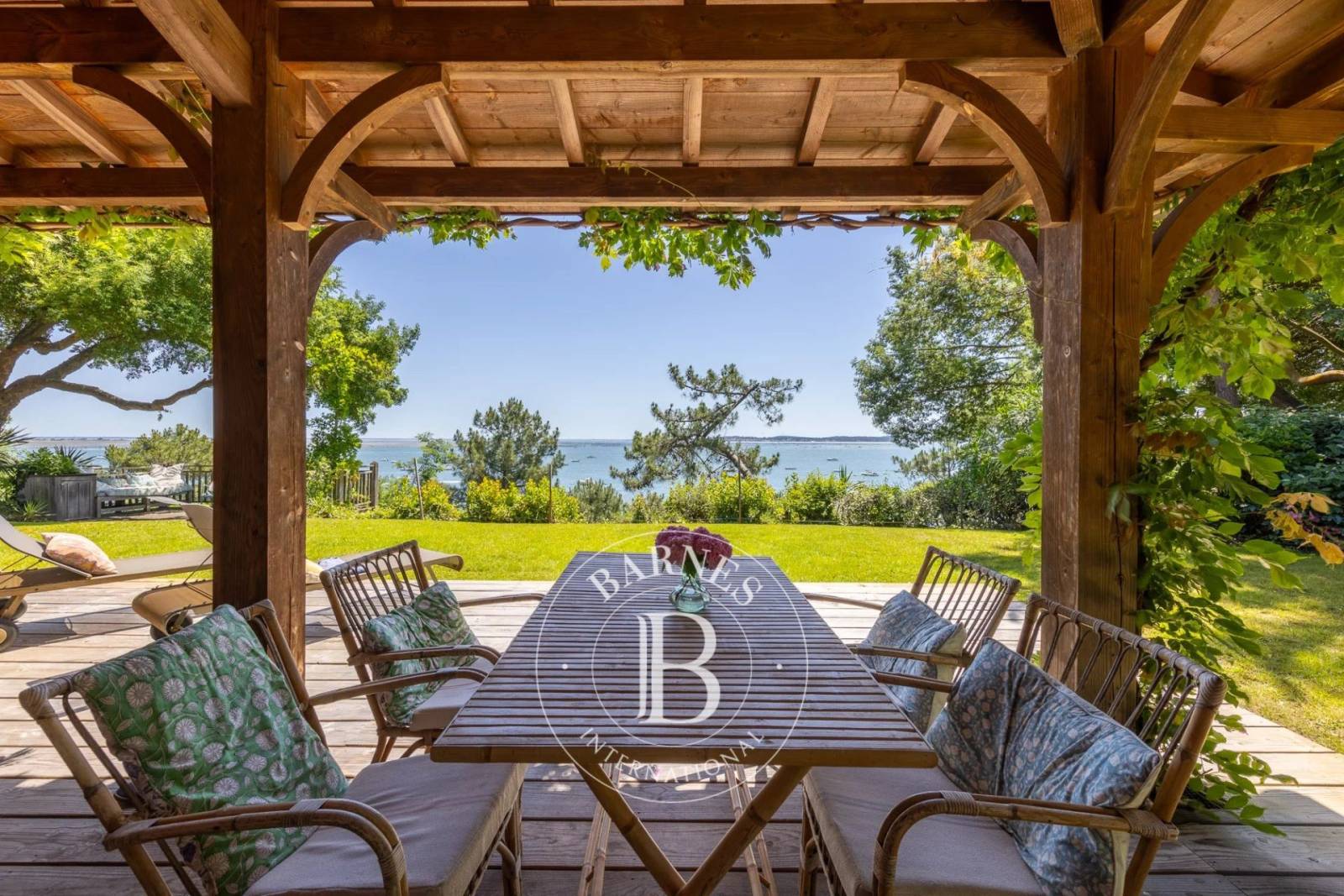 villa en première ligne à l’Herbe avec vue sur le Bassin d’Arcachon