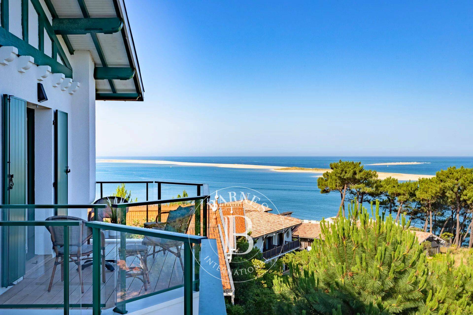 LOCATION APPARTEMENT VUE BASSIN PYLA