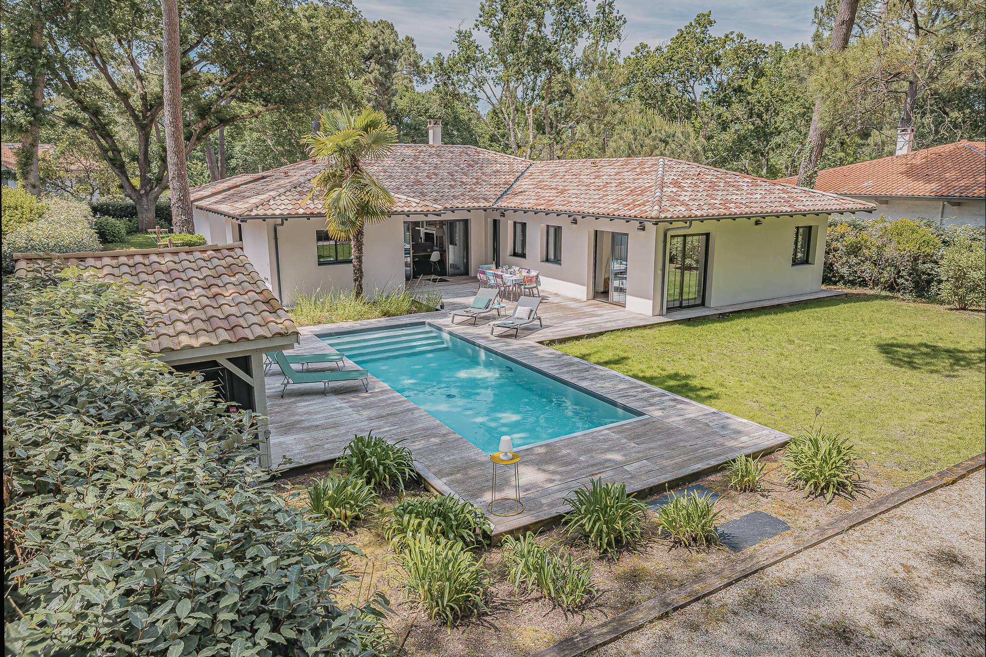 VILLA « LES CIGALES », ÉLÉGANTE CONTEMPORAINE AVEC PISCINE - 8 PERSONNES