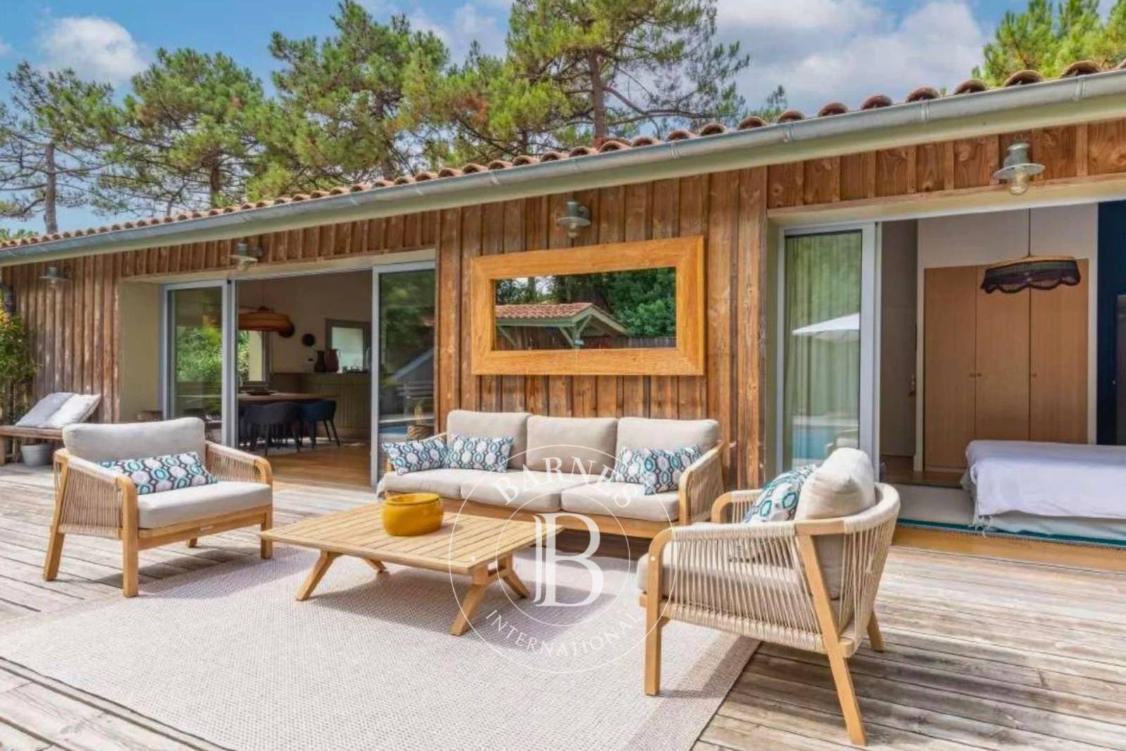 VILLA « LES CANETONS » AVEC PISCINE CHAUFFÉE ET JARDIN DANS LE VILLAGE DU CANON, SUR LA PRESQU’ÎLE DU CAP FERRET – CAPACITÉ 8 PERSONNES