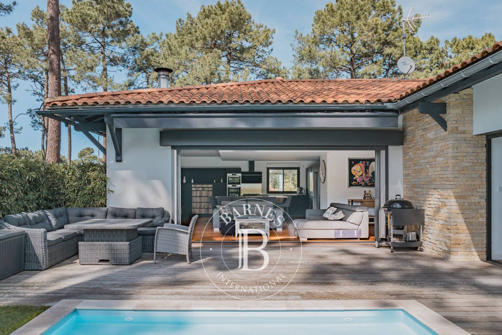 VILLA « FLORA » AVEC PISCINE ET JACUZZI AU PYLA-SUR-MER À PROXIMITÉ DU MOULLEAU – CAPACITÉ 10 COUCHAGES