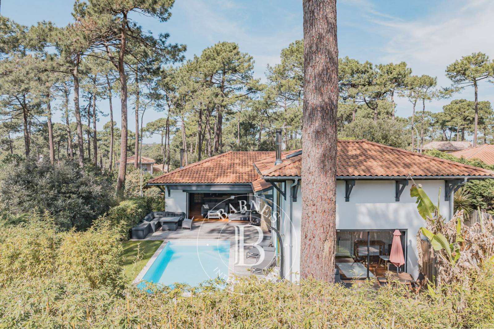 VILLA « FLORA » AVEC PISCINE ET JACUZZI AU PYLA-SUR-MER À PROXIMITÉ DU MOULLEAU – CAPACITÉ 10 COUCHAGES