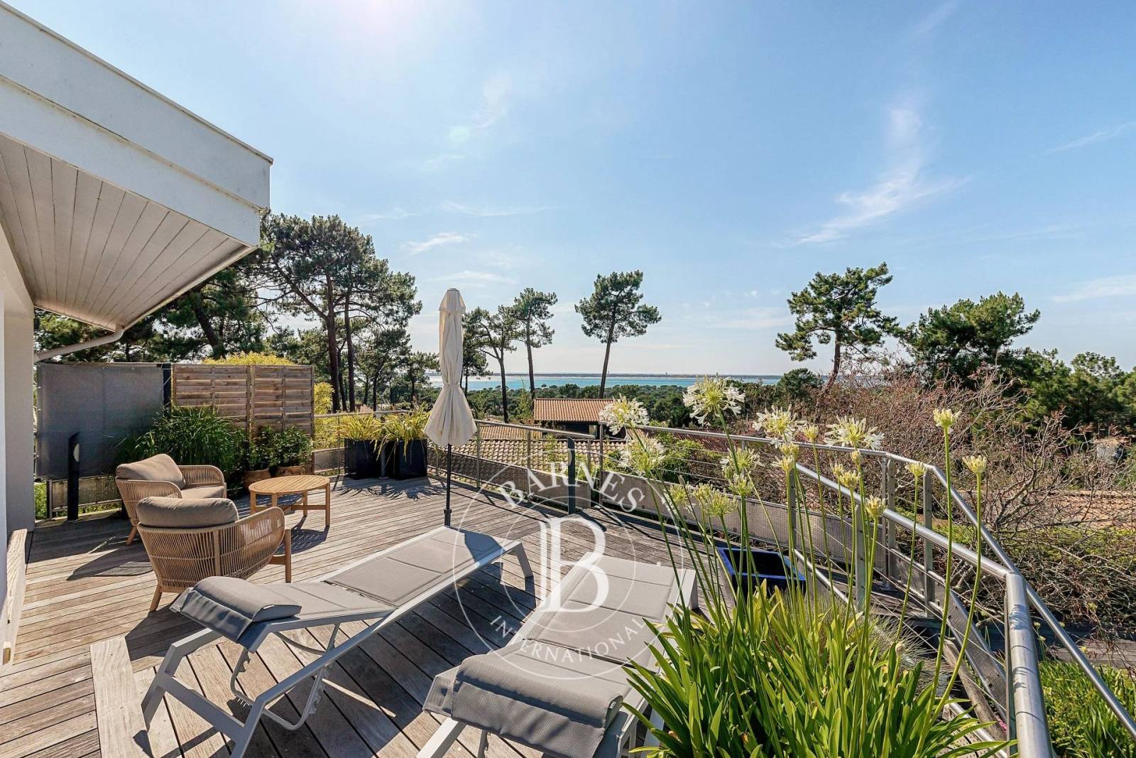 VILLA D’ARCHITECTE « LA SIESTA » AVEC VUE PANORAMIQUE SUR LE BASSIN, AU PYLA-SUR-MER - CAPACITÉ 10 PERSONNES