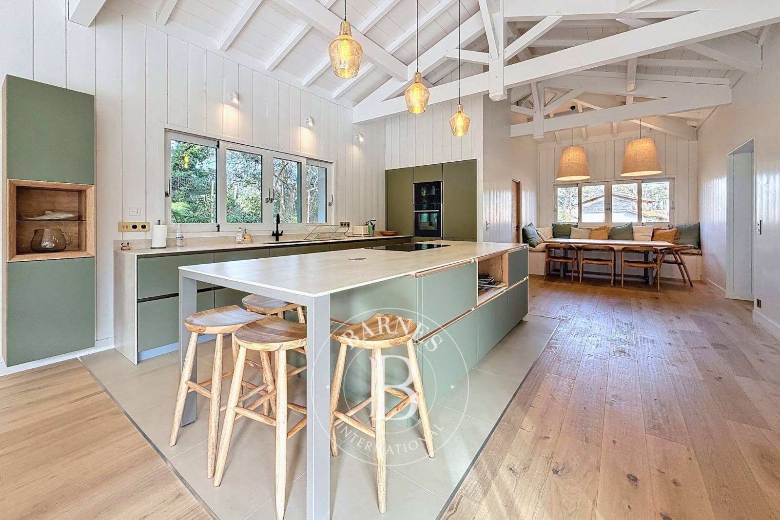 VILLA « CAP MOANA » AVEC PISCINE, AU CENTRE DU CAP FERRET – CAPACITÉ 11 PERSONNES