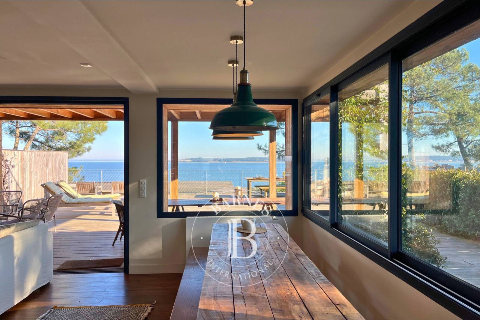 « VILLA SOPHIE » EN PREMIÈRE LIGNE, PLAGE DES AMÉRICAINS AU CAP FERRET - CAPACITÉ 8 CONVIVES