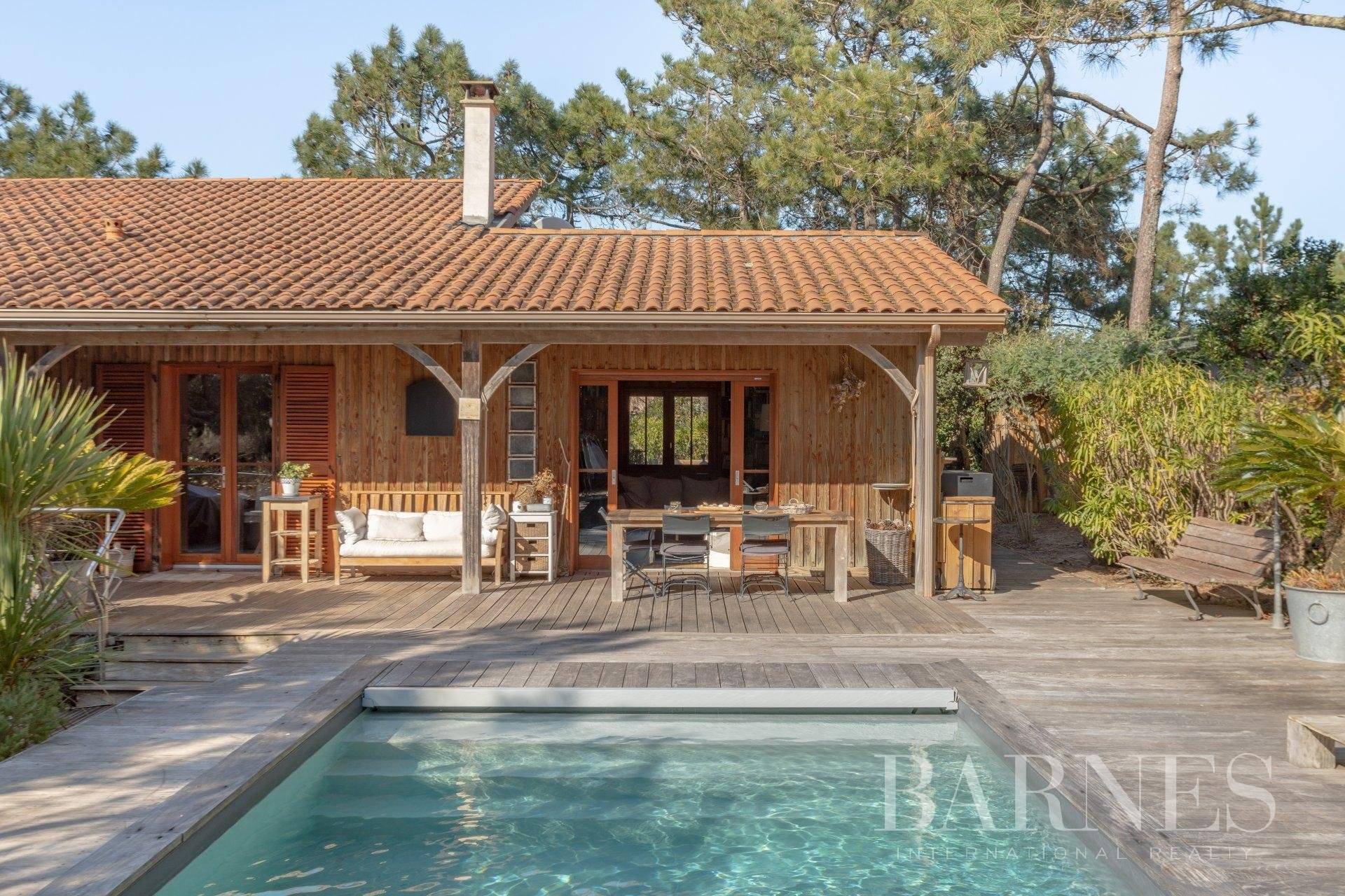 VILLA A LOUER 4 CHAMBRES AU CENTRE DU CAP FERRET