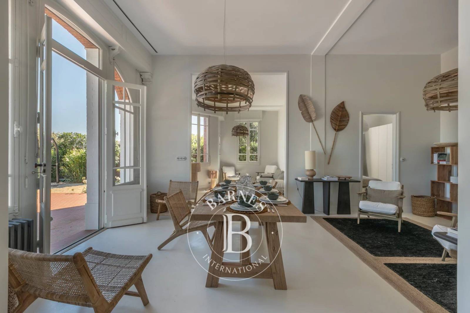 « VILLA DU CENTRE » EN PREMIÈRE LIGNE, AU CŒUR DU CAP FERRET – CAPACITÉ 16 PERSONNES