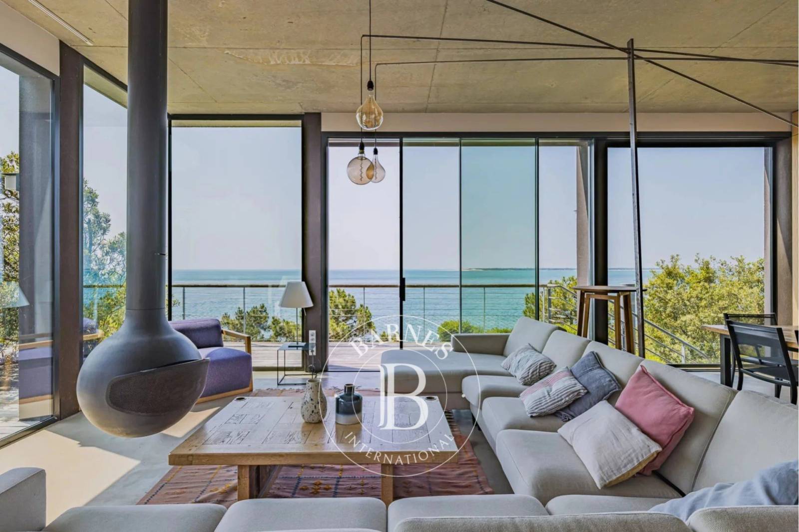 salon avec vue panoramique sur le Bassin d’Arcachon