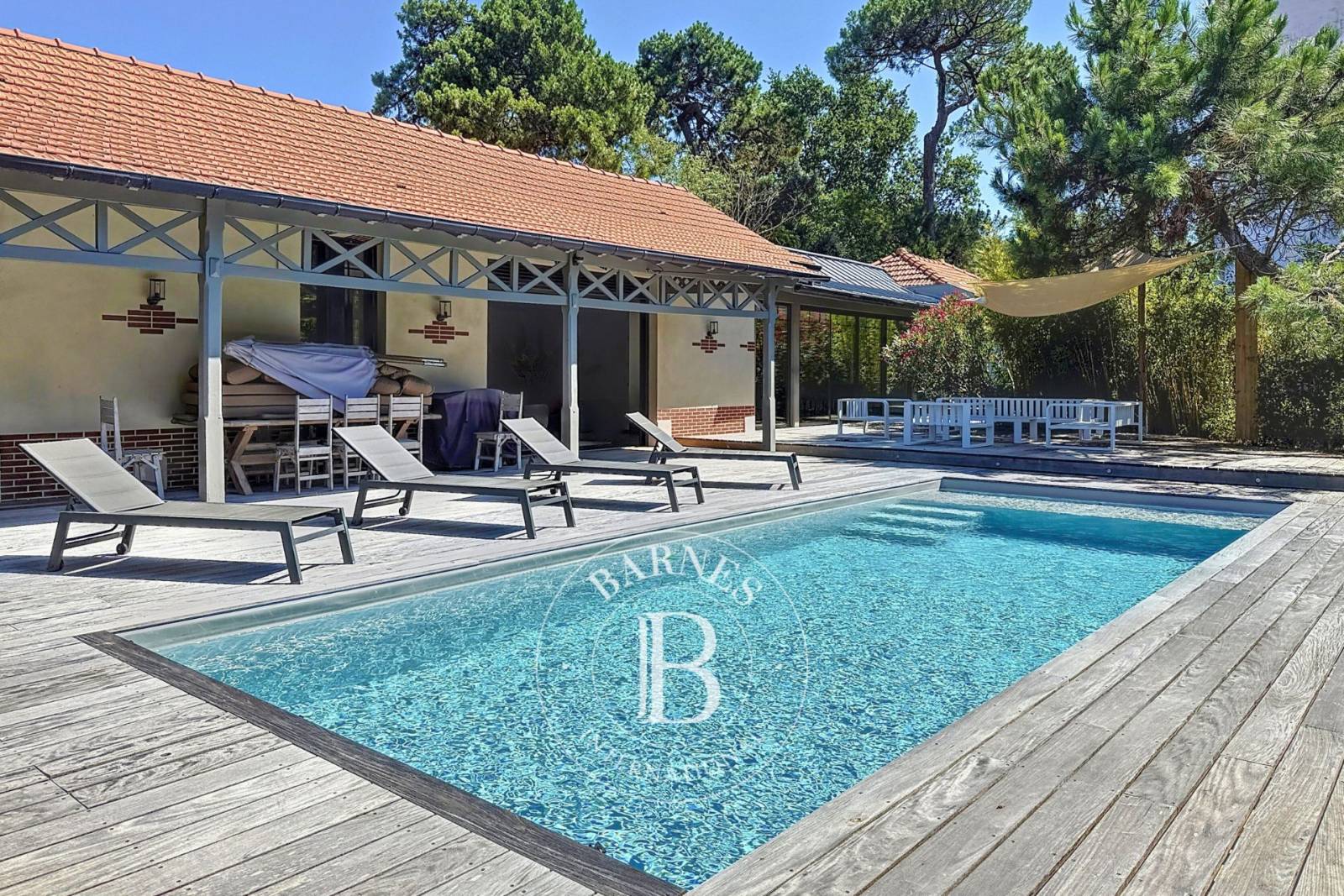 MAGNIFIQUE VILLA « L’OASIS » AVEC PISCINE EN PLEIN COEUR DU MOULLEAU À ARCACHON - CAPACITÉ 8 CONVIVES