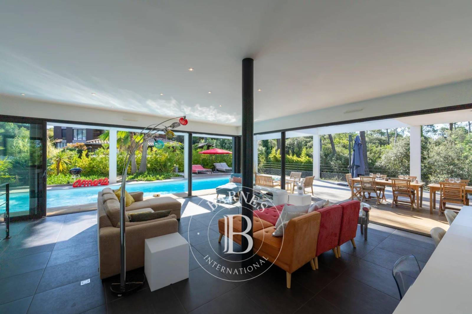 VILLA CONTEMPORAINE 