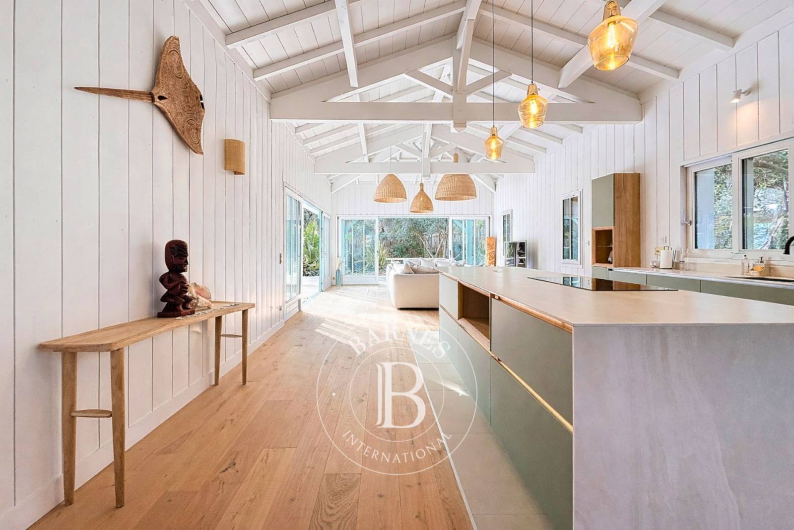 VILLA « CAP MOANA » AVEC PISCINE, AU CENTRE DU CAP FERRET – CAPACITÉ 11 PERSONNES