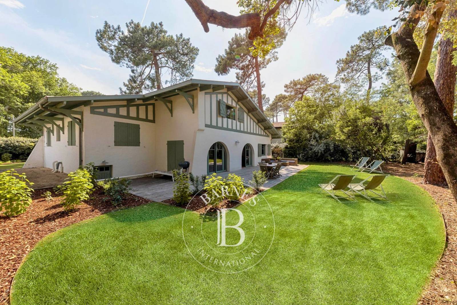 VILLA « LE SÉNÉÇON » AU PYLA-SUR-MER, PLAGE ET COMMERCES À PIED – CAPACITÉ 9 PERSONNES