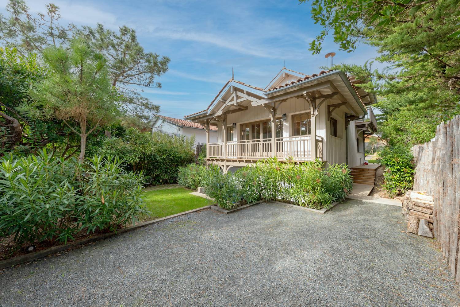 LOCATION SAISONNIERE POINTE DU CAP FERRET AVEC PISCINE