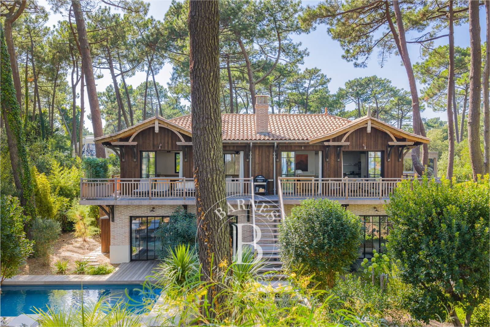 VILLA « AMERICAN DREAM » AVEC VUE BASSIN ET PISCINE CHAUFFÉE AU CAP FERRET – CAPACITÉ D’ACCUEIL 8 PERSONNES
