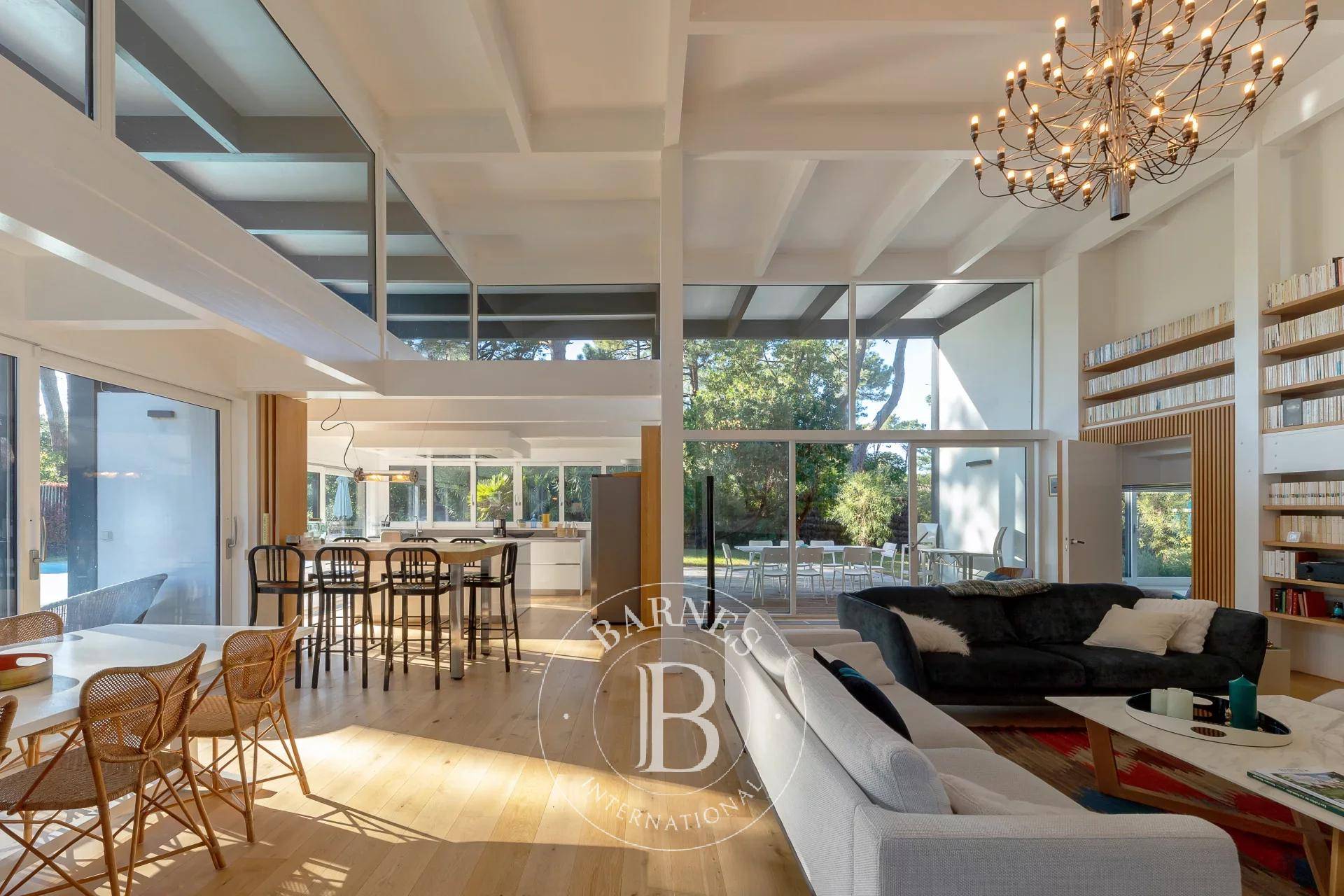 LOCATION VILLA LES MERLES, 10 PERSONNES AVEC PISCINE CHAUFFÉE CAP FERRET LE MIMBEAU