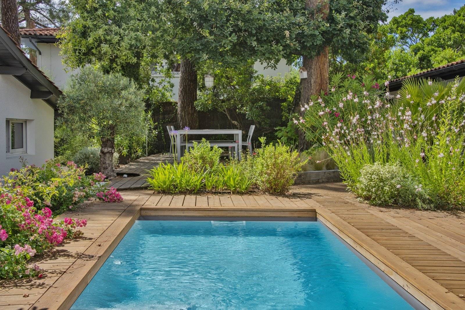 A LOUER VILLA AVEC PISCINE AUX ABATILLES 10 PERSONNES