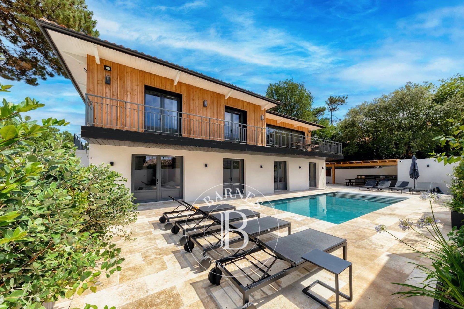 Villa de prestige avec vue panoramique sur le Bassin d’Arcachon au Pyla-sur-Mer