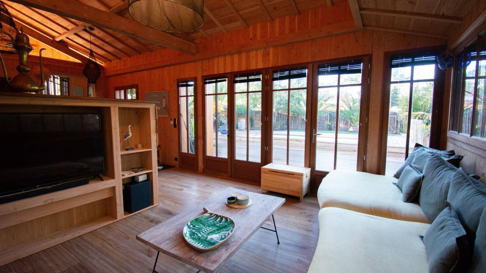 À LOUER VILLA CAP FERRET PROCHE CENTRE VILLAGE ET JETEE DE BELISAIRE