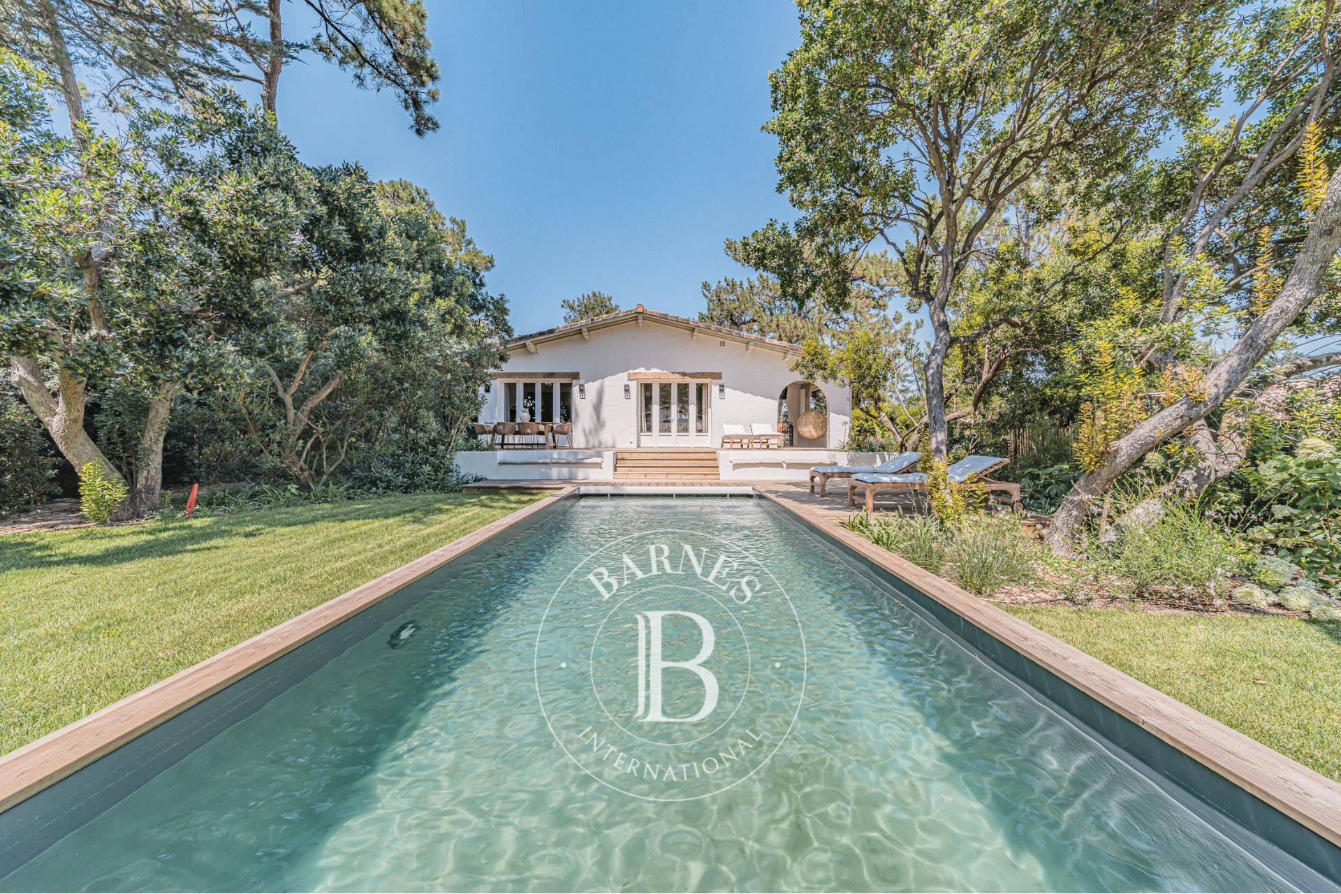 Villa de vacances à louer au Cap Ferret avec piscine et jardin