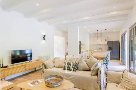 VILLA « ROMALINE » AVEC PISCINE AU SEL CHAUFFÉE, À 3 MINUTES À PIED DE LA PLAGE PEREIRE À ARCACHON – CAPACITÉ 8 PERSONNES