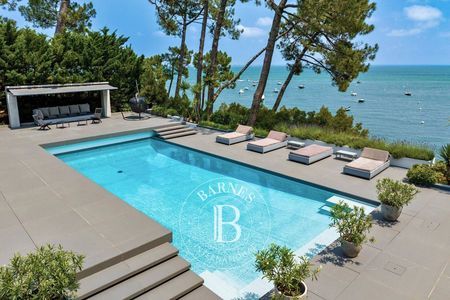 Villa de prestige avec vue panoramique sur le Bassin d’Arcachon au Cap Ferret
