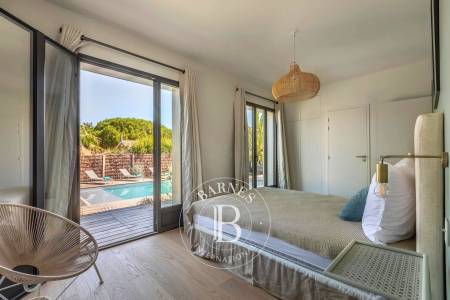 « VILLA L’ESTEY » AVEC PISCINE CHAUFFÉE, SITUÉE EN PLEIN CENTRE DU CAP FERRET - CAPACITÉ 10 PERSONNES