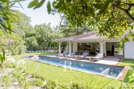 VILLA « ROMALINE » AVEC PISCINE AU SEL CHAUFFÉE, À 3 MINUTES À PIED DE LA PLAGE PEREIRE À ARCACHON – CAPACITÉ 8 PERSONNES
