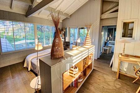SPLENDIDE « VILLA TCHANQUÉE » AVEC PISCINE ET APERÇU BASSIN, EN PLEIN CENTRE DU CAP FERRET - CAPACITÉ 12 PERSONNES