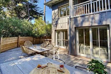 SPLENDIDE « VILLA TCHANQUÉE » AVEC PISCINE ET APERÇU BASSIN, EN PLEIN CENTRE DU CAP FERRET - CAPACITÉ 12 PERSONNES