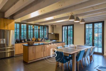 grande terrasse avec salon de jardin Bassin d’Arcachon