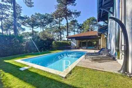 VILLA « FLORA » AVEC PISCINE ET JACUZZI AU PYLA-SUR-MER À PROXIMITÉ DU MOULLEAU – CAPACITÉ 10 COUCHAGES