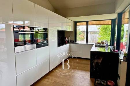 VILLA CONTEMPORAINE « OSTRA » EN PREMIÈRE LIGNE ET AVEC VUE SUR LE PORT DE LA TESTE-DE-BUCH – CAPACITÉ 6 PERSONNES