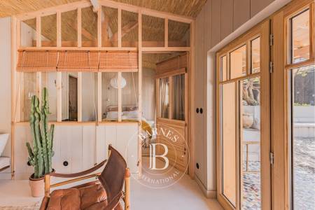 lodge avec deux chambres et terrasse privée