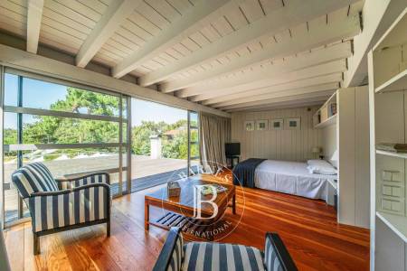 VILLA « LES PINS » AVEC PISCINE À DÉBORDEMENT, ENTRE BASSIN ET OCÉAN, AU CAP FERRET - CAPACITÉ 12 PERSONNES
