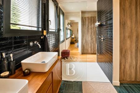 VILLA CONTEMPORAINE « OSTRA » EN PREMIÈRE LIGNE ET AVEC VUE SUR LE PORT DE LA TESTE-DE-BUCH – CAPACITÉ 6 PERSONNES