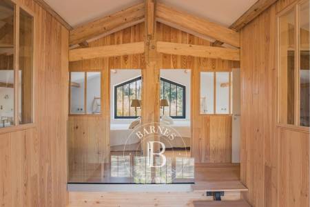 Suite parentale au rez-de-chaussée, Barnes immobilier de prestige