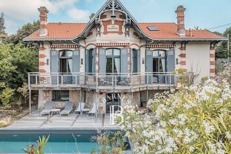 VILLA « LES FAUVETTES » AVEC PISCINE EN VILLE D’HIVER, ARCACHON - CAPACITÉ 8 PERSONNES