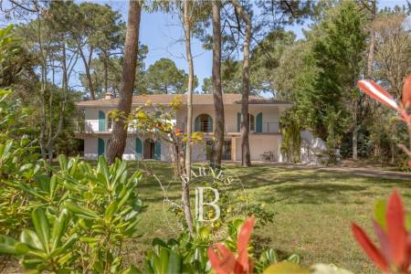 villa avec table de ping pong et panneau de basket Bassin d’Arcachon
