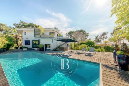 VILLA D’ARCHITECTE « LA SIESTA » AVEC VUE PANORAMIQUE SUR LE BASSIN, AU PYLA-SUR-MER - CAPACITÉ 10 PERSONNES