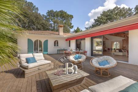 grande pièce de vie avec cheminée immobilier de luxe Arcachon