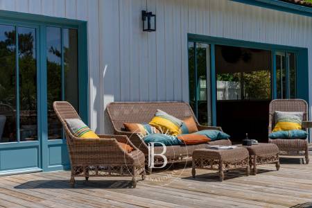 VILLA « LES COLVERTS » AVEC PISCINE À DÉBORDEMENT ET JACUZZI, À LA POINTE DU CAP FERRET - CAPACITÉ 10 PERSONNES