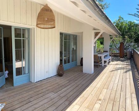 LOCATION SAISONNIERE VILLA CAP FERRET 5 CHAMBRES CABANE TYPIQUE