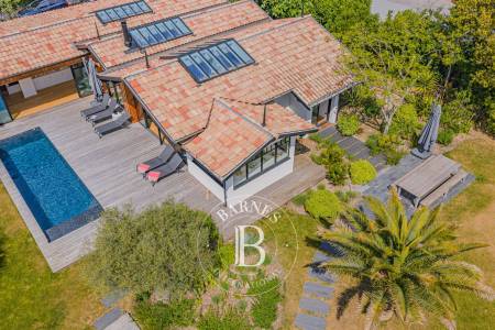 VILLA « PIGNADA » AU COEUR DU PYLA, AVEC PISCINE, DÉPENDANCE ET SAUNA - CAPACITÉ 12 PERSONNES