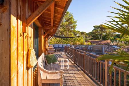 VILLA « GIOVANNA » EN BOIS AVEC PISCINE CHAUFFÉE DANS LE QUARTIER DU MIMBEAU, AU CAP FERRET – CAPACITÉ 10 PERSONNES