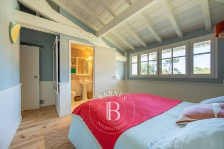MAGNIFIQUE VILLA « OPALE » DANS LE VILLAGE DE L’HERBE, AVEC PISCINE, POUR 8 PERSONNES