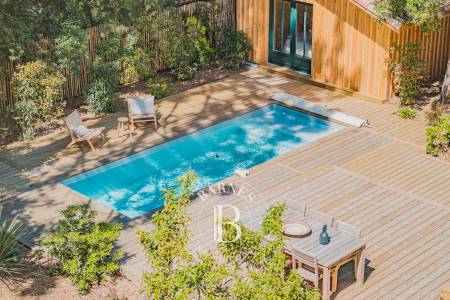 « VILLA DU CANON » AVEC PISCINE CHAUFFÉE, SITUÉE PROCHE PLAGE DANS LE VILLAGE DU CANON SUR LA PRESQU’ÎLE DU CAP FERRET – CAPACITÉ 10 PERSONNES