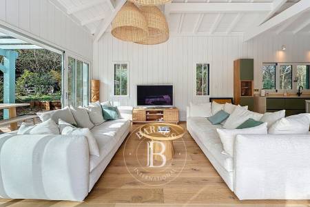 VILLA « CAP MOANA » AVEC PISCINE, AU CENTRE DU CAP FERRET – CAPACITÉ 11 PERSONNES