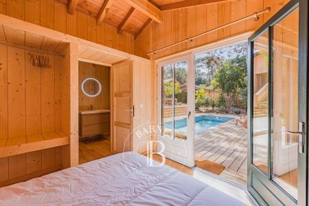 « VILLA DU CANON » AVEC PISCINE CHAUFFÉE, SITUÉE PROCHE PLAGE DANS LE VILLAGE DU CANON SUR LA PRESQU’ÎLE DU CAP FERRET – CAPACITÉ 10 PERSONNES