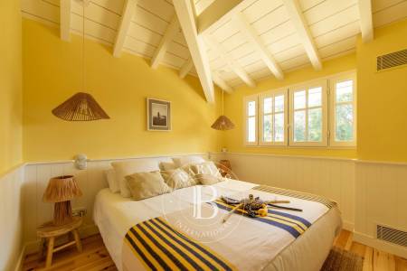 MAGNIFIQUE VILLA « OPALE » DANS LE VILLAGE DE L’HERBE, AVEC PISCINE, POUR 8 PERSONNES